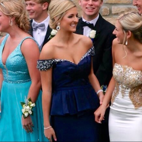 TERANI COUTURE SZ 6 NAVY EVENING GOWN - Picture 3 of 4